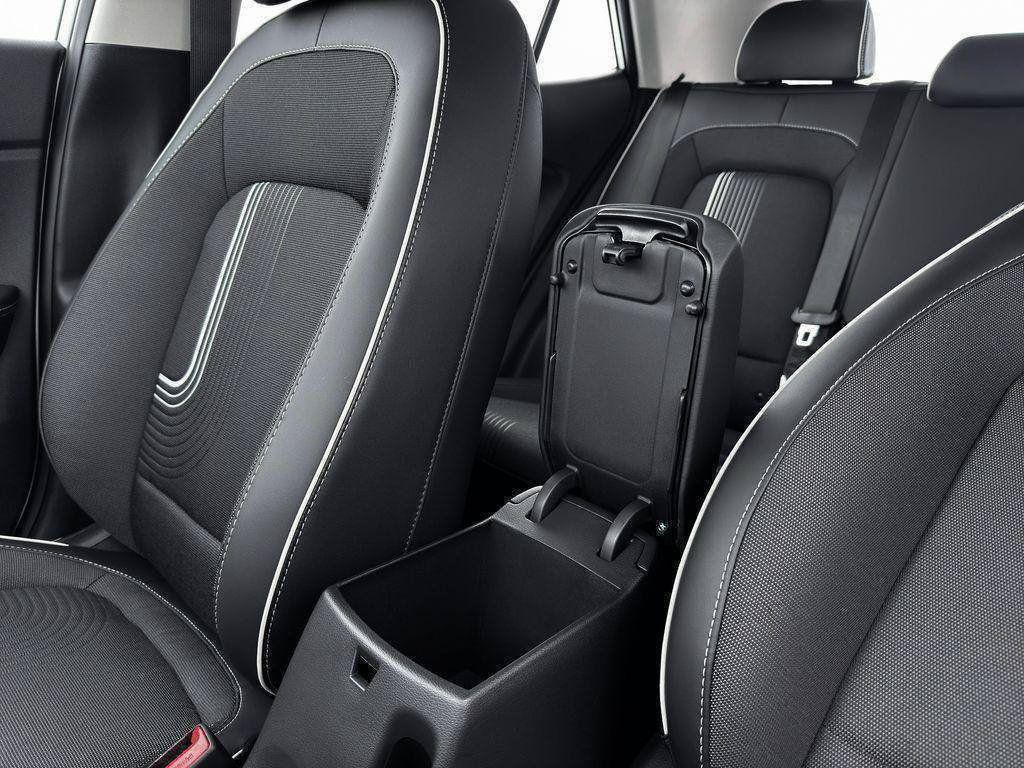 New 2026 Hyundai Venue SEL FWD image 18