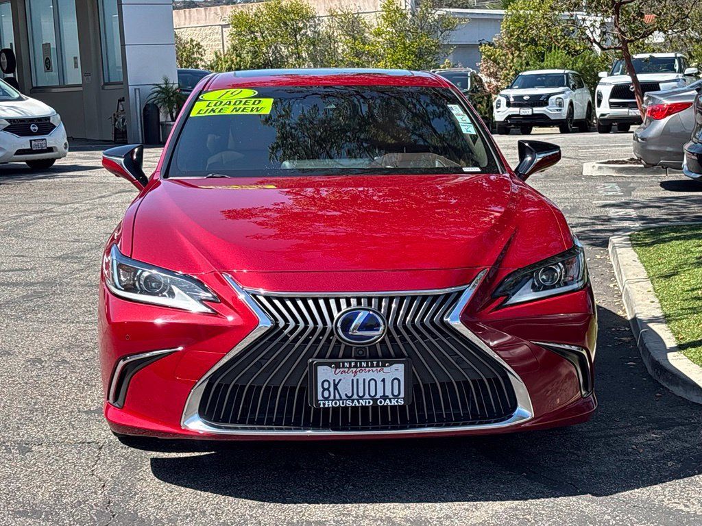 Used 2019 Lexus ES 300h w/ Accessory Package 2 FWD image 9