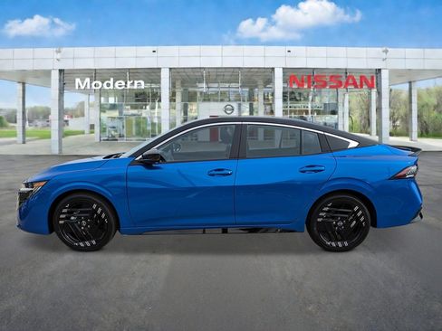 New 2027 Nissan Sentra SR w/ Floor Mat Package FWD image 2