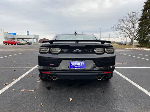 Used 2019 Chevrolet Camaro SS image 6