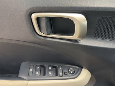 New 2026 Hyundai Venue SEL FWD image 18