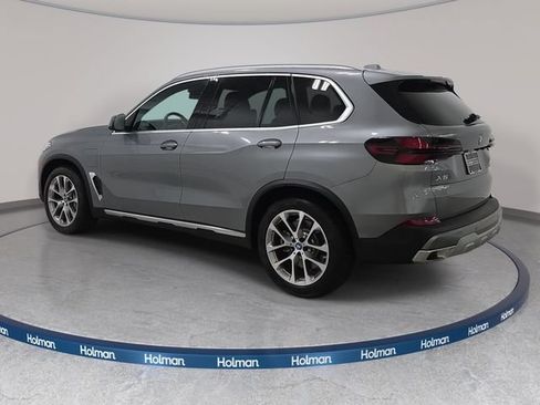 Used 2025 BMW X5 xDrive50e w/ Parking Assistance Package AWD/4WD image 7