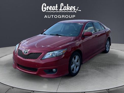 Used 2011 Toyota Camry SE FWD image 1