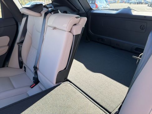 New 2026 Volvo XC60 B5 Core image 82