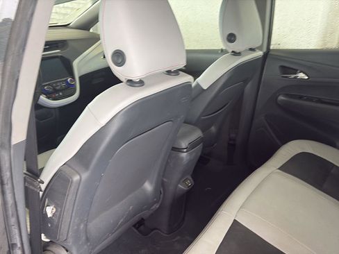 Used 2020 Chevrolet Bolt Premier w/ Infotainment Package image 10