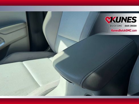 Used 2025 Kia Soul LX w/ LX Technology Package FWD image 22