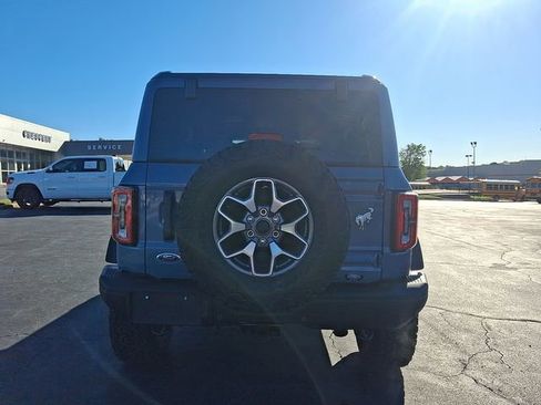 New 2025 Ford Bronco Badlands image 6