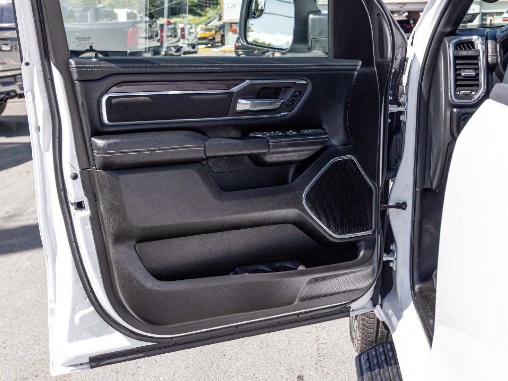 Used 2026 RAM 1500 Laramie w/ Night Edition AWD/4WD image 11