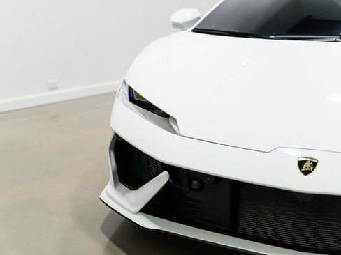 Used 2026 Lamborghini Temerario AWD/4WD image 10