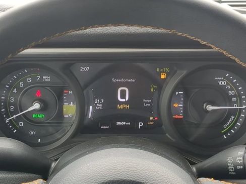 Used 2024 Jeep Wrangler Unlimited AWD/4WD image 32