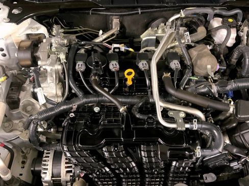 Used 2025 Nissan Altima 2.5 SV FWD image 30