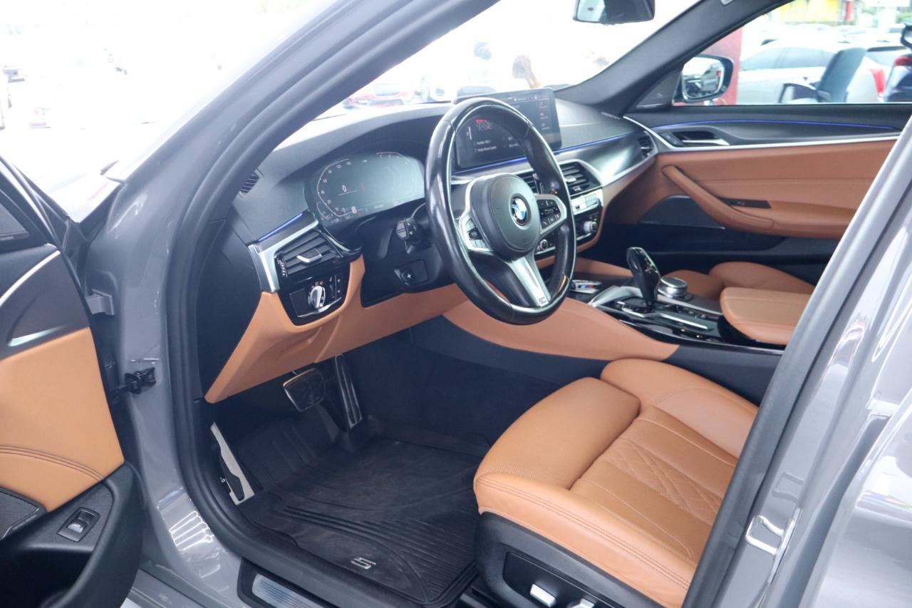 Used 2021 BMW 540i w/ M Sport Package RWD image 16
