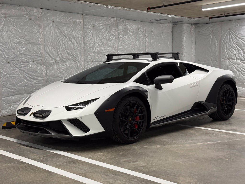 Used 2023 Lamborghini Huracan Sterrato AWD/4WD image 1