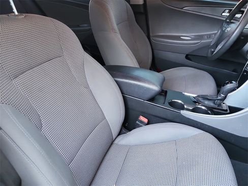 Used 2013 Hyundai Sonata GLS image 20