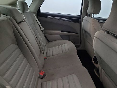 Used 2017 Ford Fusion SE w/ Fusion SE Technology Package FWD image 19