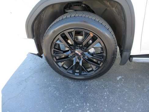Certified 2020 GMC Sierra 1500 Denali w/ Denali Ultimate Package AWD/4WD image 15