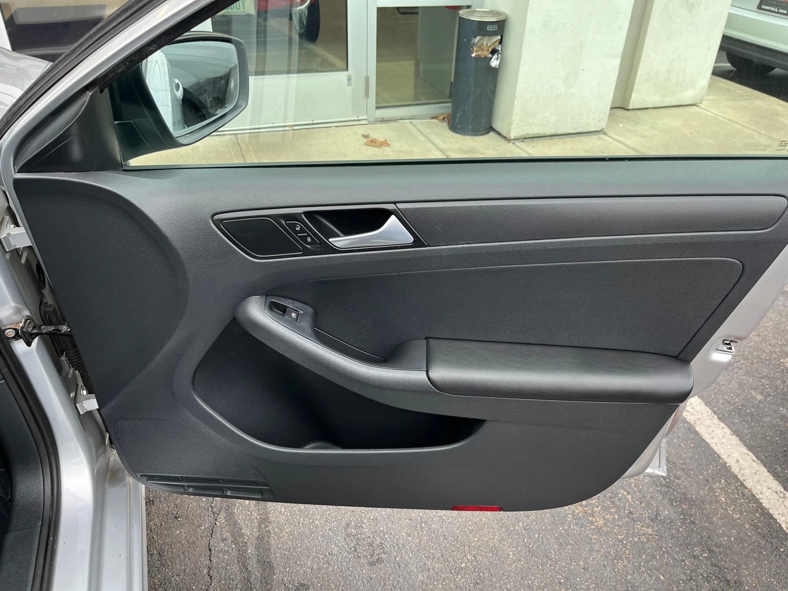 Used 2014 Volkswagen Jetta S FWD image 40