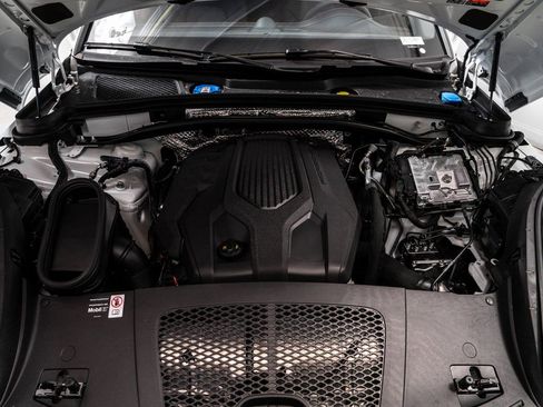 New 2026 Porsche Macan AWD/4WD image 31