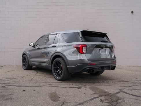 Used 2022 Ford Explorer ST w/ Equipment Group 401A AWD/4WD image 3