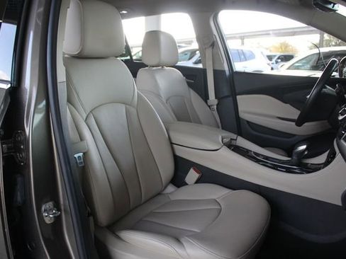 Used 2018 Buick Envision Premium w/ Driver Confidence Package image 27