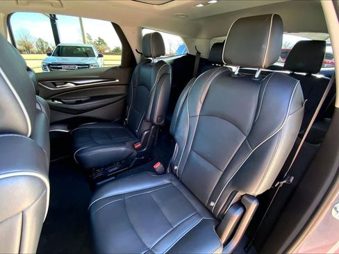 Used 2021 Buick Enclave Avenir w/ Avenir Technology Package image 19