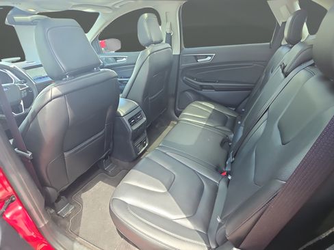 Used 2020 Ford Edge Titanium w/ Equipment Group 301A AWD/4WD image 11