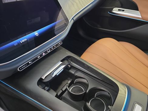 New 2026 Mercedes-Benz E 350 4MATIC Sedan image 26