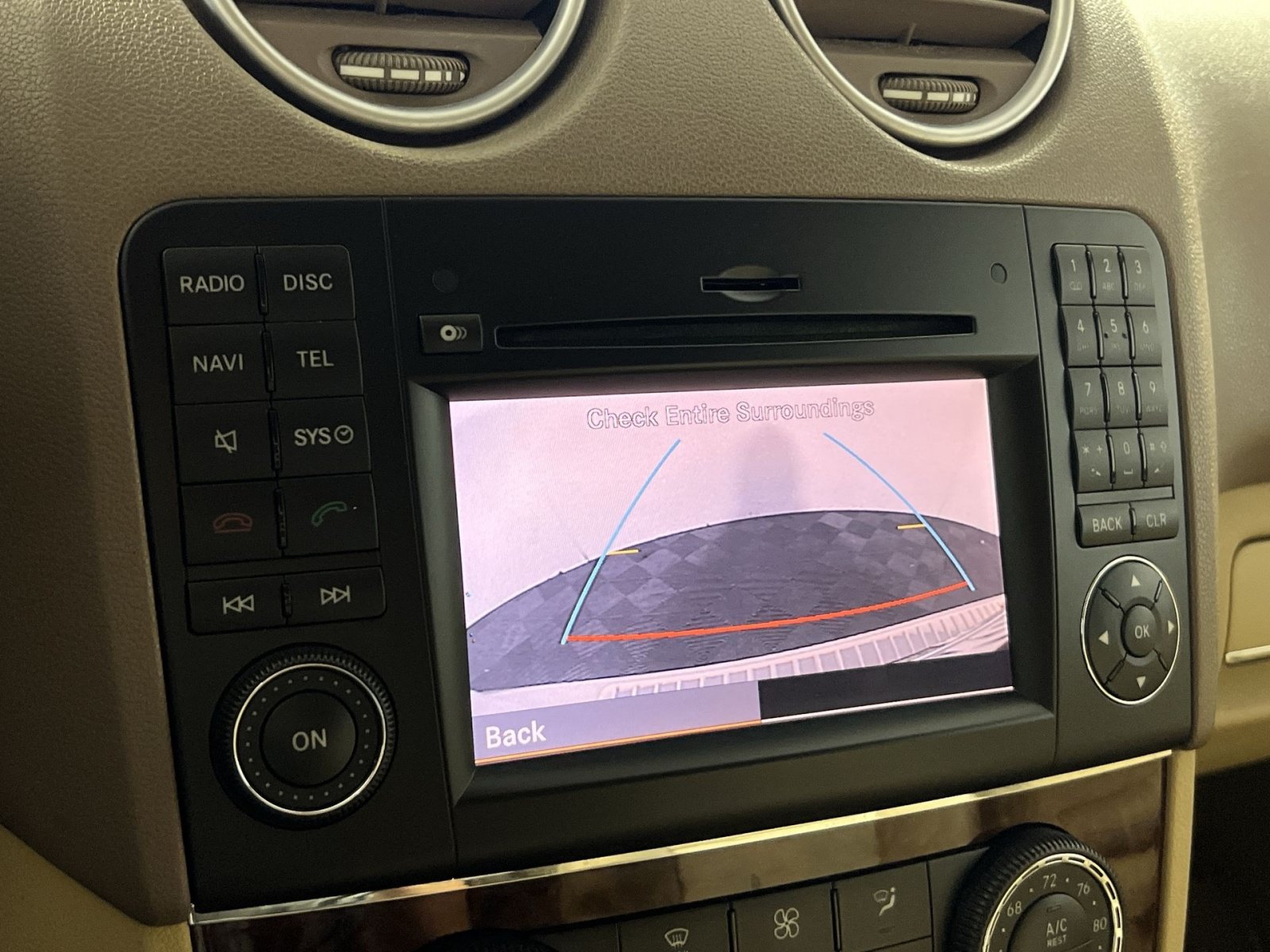 Used 2010 Mercedes-Benz ML 350 BlueTEC 4MATIC image 19