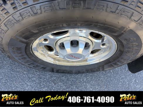 Used 2009 GMC Sierra 2500 SLE w/ Snow Plow Prep Package AWD/4WD image 10