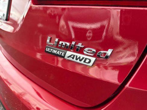 Used 2017 Hyundai Santa Fe Limited image 11