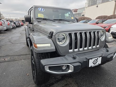 Used 2021 Jeep Wrangler Unlimited Sahara w/ Cold Weather Group image 4