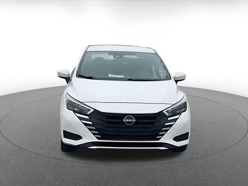 Used 2025 Nissan Versa SV image 4