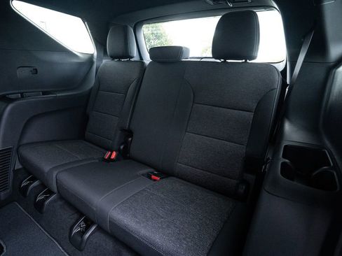 New 2026 Chevrolet Traverse LT w/ Midnight/Sport Edition image 36