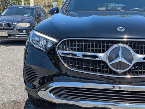 Used 2025 Mercedes-Benz GLC 300 image 11
