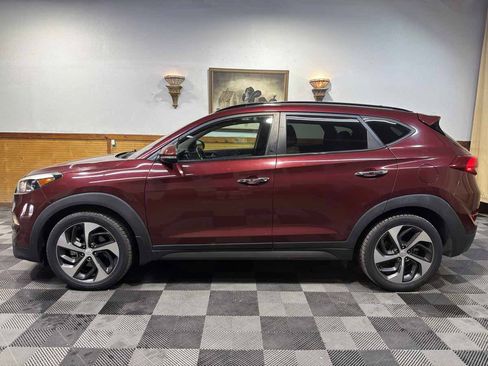 Used 2016 Hyundai Tucson Limited w/ Option Group 03 FWD image 2