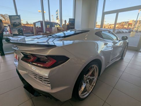 New 2026 Chevrolet Corvette E-Ray image 5