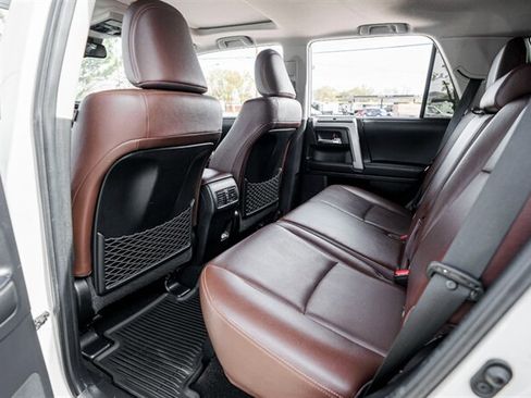Used 2020 Toyota 4Runner Limited AWD/4WD image 37