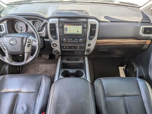 Used 2018 Nissan Titan SL w/ Chrome Package AWD/4WD image 23