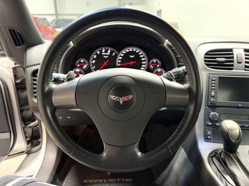 Used 2006 Chevrolet Corvette Coupe w/ Preferred Equipment Group RWD image 23