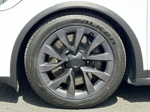 Used 2024 Tesla Model X image 31