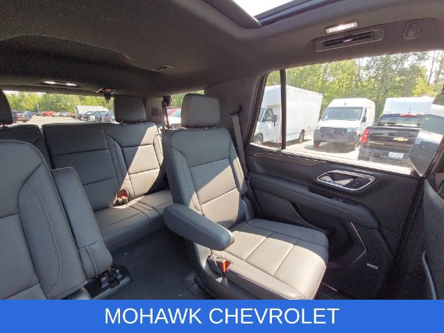 Used 2023 Chevrolet Tahoe Z71 w/ Z71 Off-Road Package AWD/4WD image 15