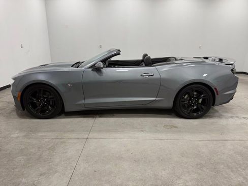 Used 2020 Chevrolet Camaro SS RWD image 9