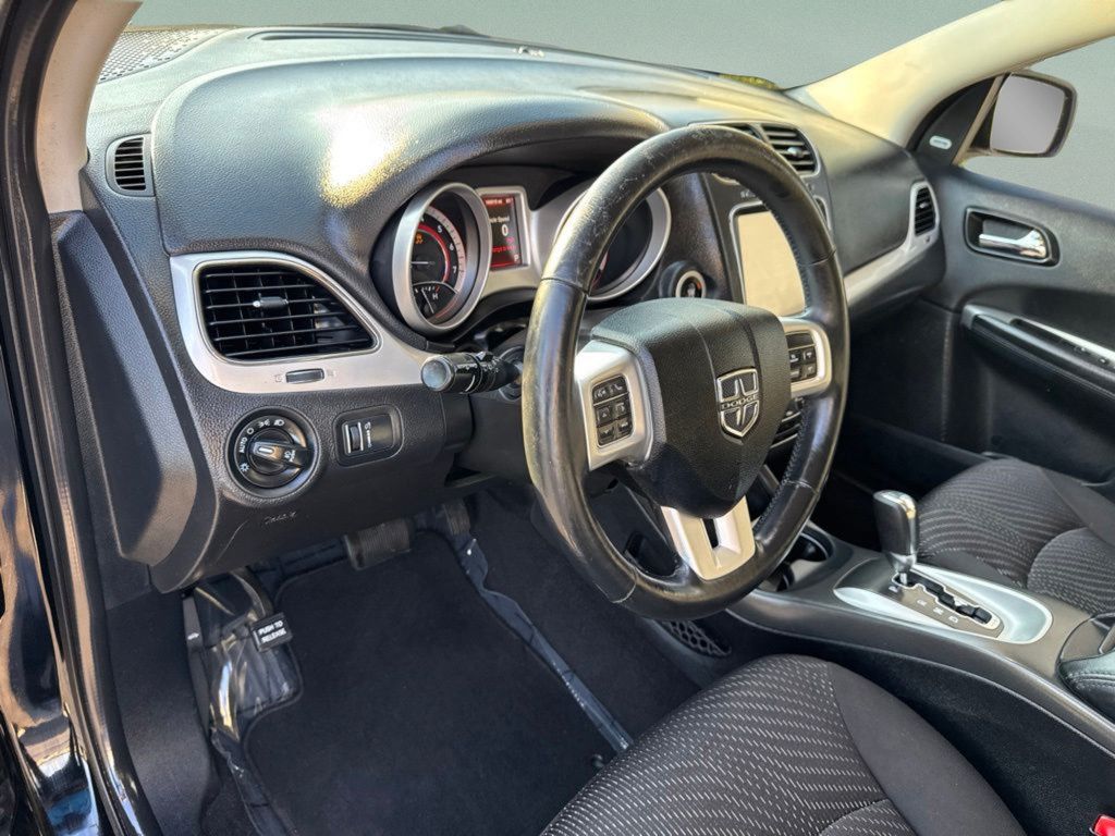 Used 2015 Dodge Journey SXT w/ Flexible Seating Group FWD image 19
