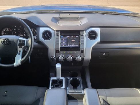 Used 2018 Toyota Tundra SR5 w/ SR5 Upgrade Package AWD/4WD image 28