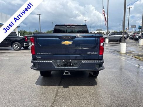 Used 2023 Chevrolet Silverado 3500 High Country w/ Z71 Off-Road Package AWD/4WD image 4