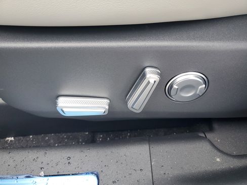 New 2026 Lincoln Nautilus Reserve image 12