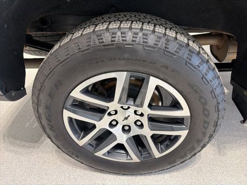 Certified 2019 Chevrolet Silverado 1500 LT Trail Boss image 7