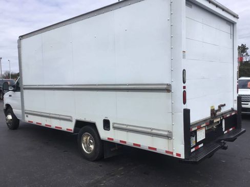 Used 2015 Ford E-350 and Econoline 350 Super Duty RWD image 3