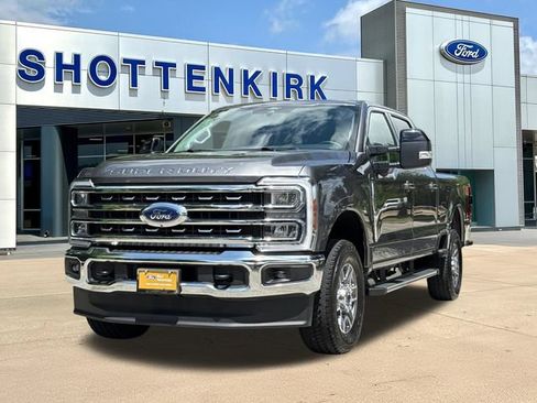 Certified 2025 Ford F250 Lariat w/ FX4 Off-Road Package AWD/4WD image 3