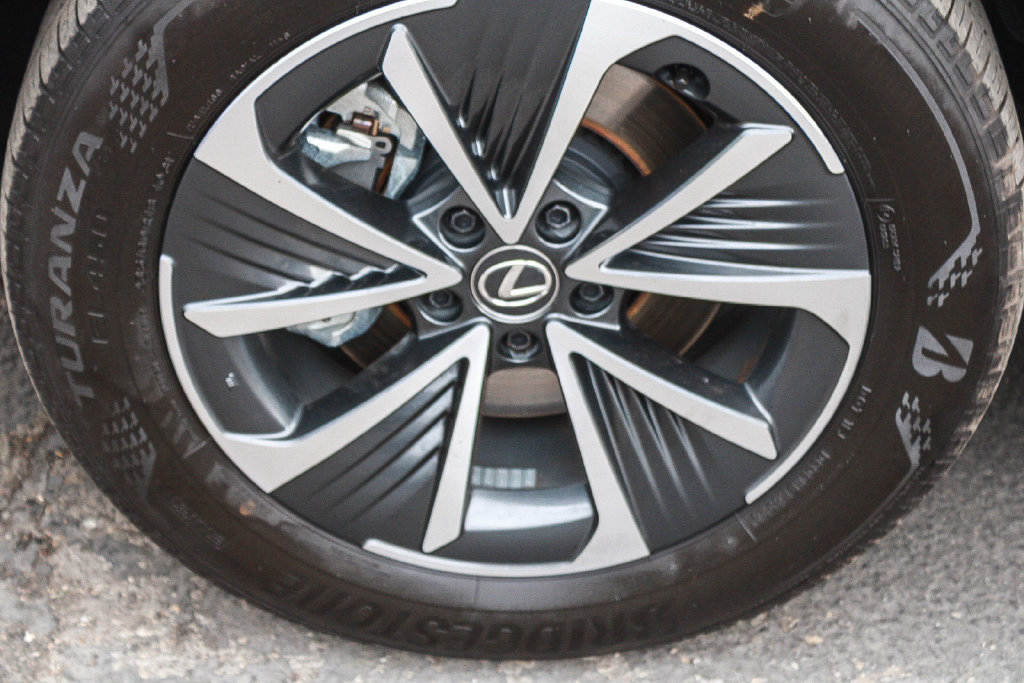 Used 2024 Lexus RZ 300e Premium FWD image 10